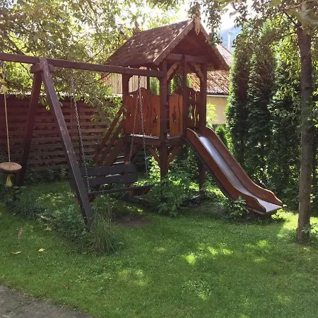 Chalet Usadba Bilya Richky *