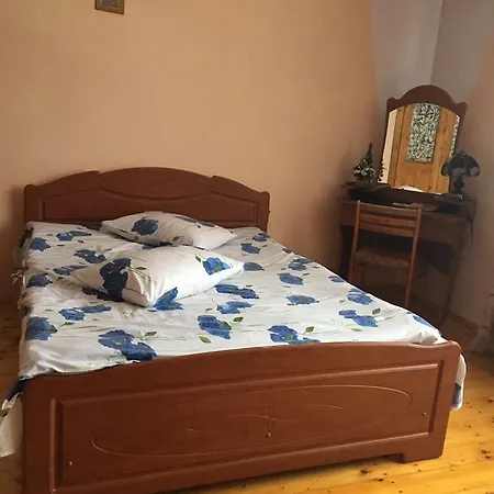 Chalé Usadba Bilya Richky Skole